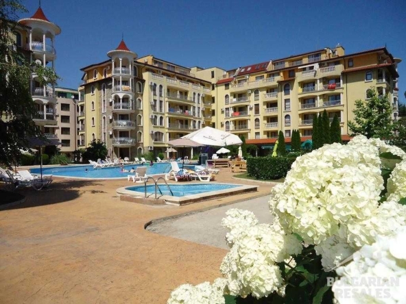 Тристаен апартамент в к.к. Слънчев бряг - 104 кв.м за 535 €/кв.м - Снимка #1