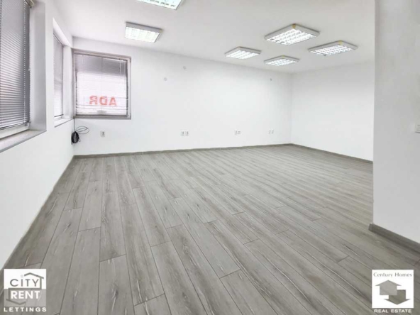 Дава се под наем Офис в Велико Търново, Център - 156 кв.м за 1097.01 € - Снимка #1