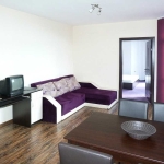 Дава се под наем Двустаен апартамент в Велико Търново, Център - 60 кв.м за 348.84 € - Снимка #1