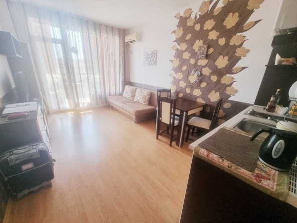 Двустаен апартамент в к.к. Слънчев бряг - 56 кв.м за 455 €/кв.м - Снимка #1