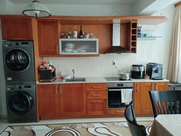 Етаж от къща в Смолян, Устово - 140 кв.м за 685 €/кв.м - Снимка #1