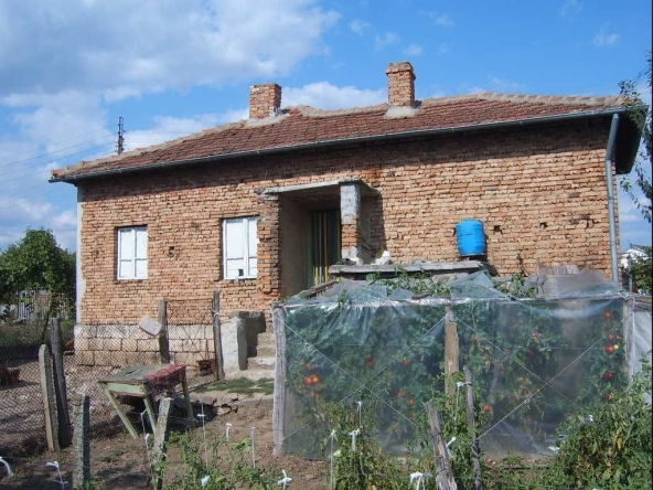 Къща в с. Житница, Област Добрич - 90 кв.м за 312 €/кв.м - Снимка #1