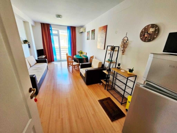 Двустаен апартамент в к.к. Слънчев бряг - 55 кв.м за 700 €/кв.м - Снимка #1