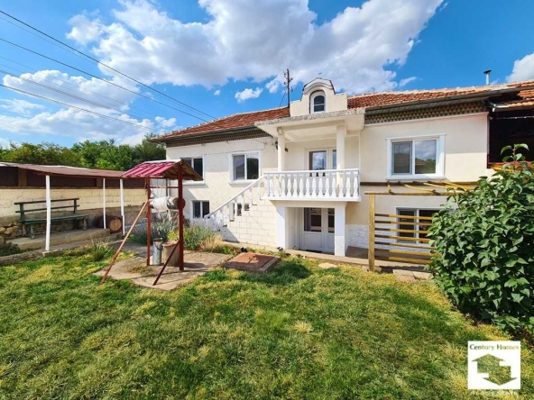 Къща в с. Страхилово, Област Велико Търново - 200 кв.м за 217 €/кв.м - Снимка #1