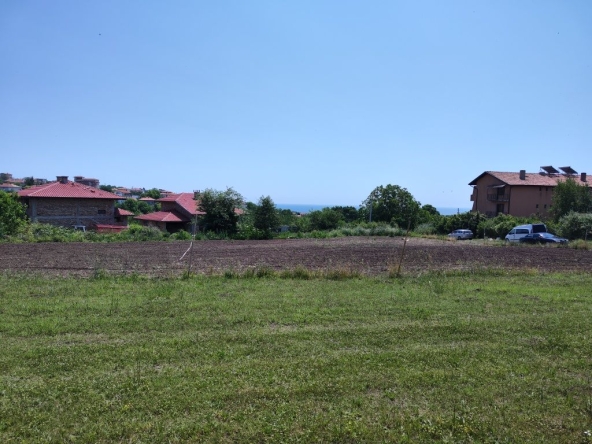 Парцел в Бяла - 1950 кв.м за 18 €/кв.м - Снимка #1