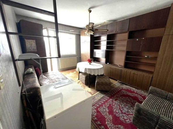 Дава се под наем Офис в Габрово, Младост - 38 кв.м за 38901.27 € - Снимка #1