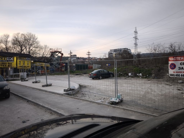 Дава се под наем Гараж / Паркомясто в Варна, ХЕИ - 400 кв.м за 39.78 € - Снимка #1