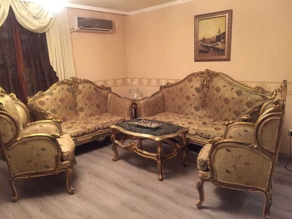 Дава се под наем Тристаен апартамент в к.к. Златни пясъци - 110 кв.м за 598.23 € - Снимка #1