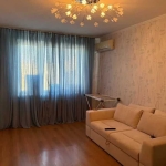 Дава се под наем Тристаен апартамент в София, Зона Б-18 - 90 кв.м за 698.19 € - Снимка #1