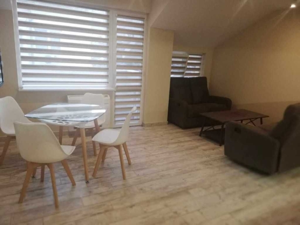 Дава се под наем Тристаен апартамент в Габрово, Център - 70 кв.м за 378.93 € - Снимка #1