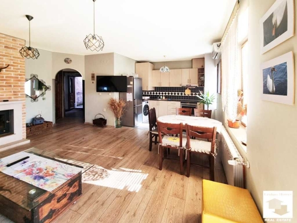 Етаж от къща в Велико Търново, Център - 130 кв.м за 824 €/кв.м - Снимка #1