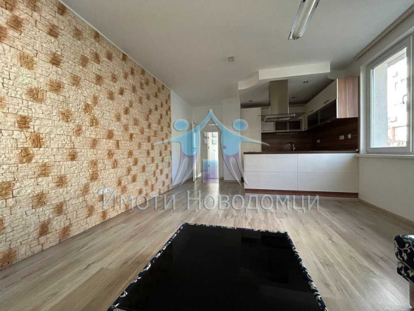 Тристаен апартамент в Шумен, Пазара - 93 кв.м за 1289 €/кв.м - Снимка #1
