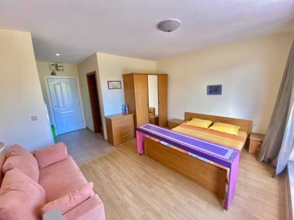 Едностаен апартамент в к.к. Елените - 36 кв.м за 695 €/кв.м - Снимка #1