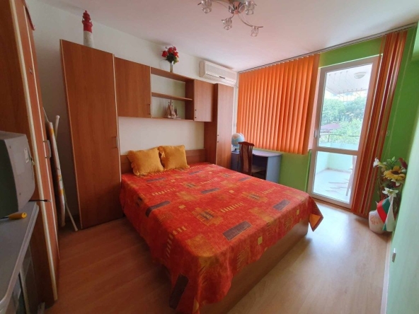 Дава се под наем Двустаен апартамент в Варна, Колхозен пазар - 68 кв.м за 458.49 € - Снимка #1