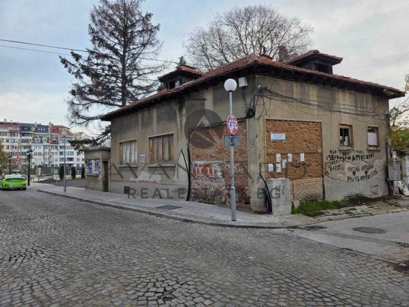 Къща в Пловдив, Център - 290 кв.м за 528 €/кв.м - Снимка #1