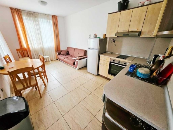 Тристаен апартамент в к.к. Слънчев бряг - 71 кв.м за 521 €/кв.м - Снимка #1