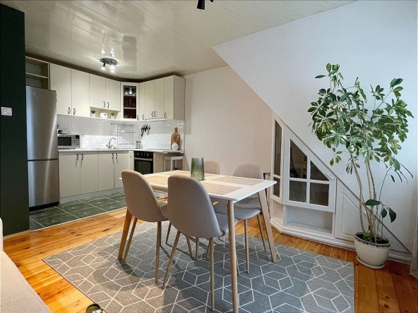 Дава се под наем Тристаен апартамент в Варна, Левски - 75 кв.м за 648.21 € - Снимка #1