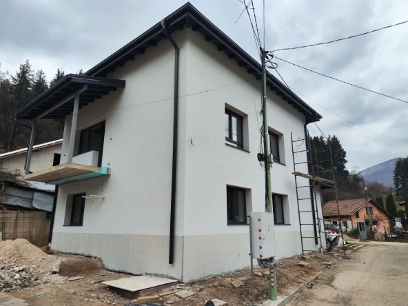 Къща в Враца, Дъбника - 115 кв.м за 1442 €/кв.м - Снимка #1