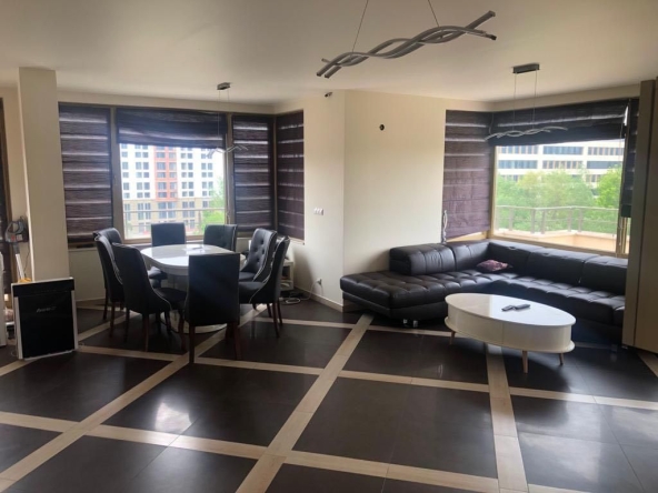 Дава се под наем Тристаен апартамент в София, Кръстова вада - 130 кв.м за 1100 € - Снимка #1