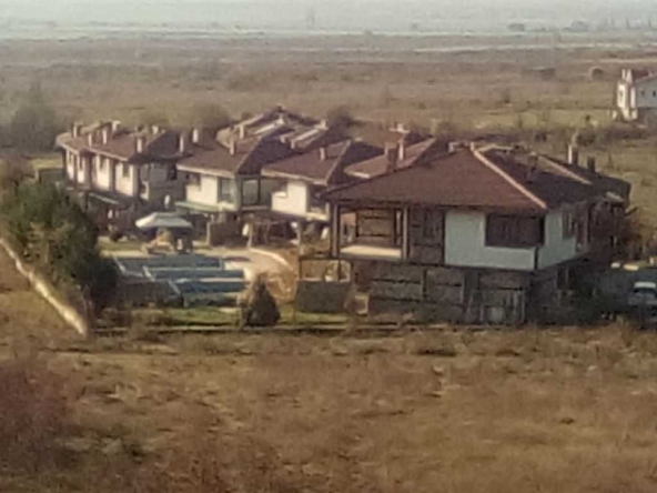 Дава се под наем Къща в с. Кошарица, Област Бургас - 138 кв.м за 1495.83 € - Снимка #1