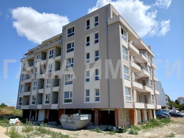 Двустаен апартамент в Поморие - 62 кв.м за 1209 €/кв.м - Снимка #1