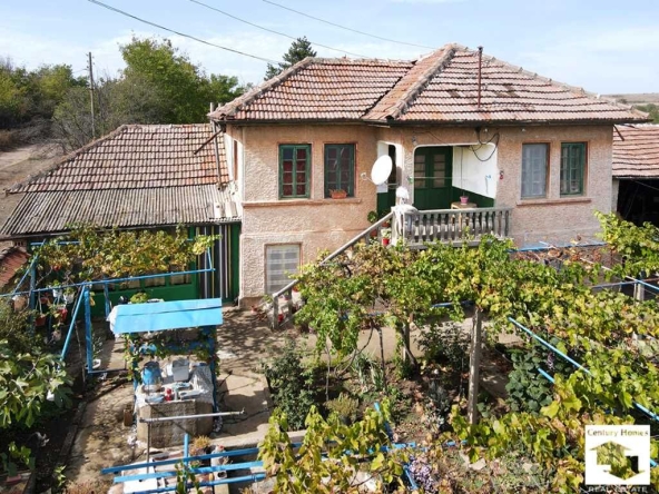 Къща в с. Куцина, Област Велико Търново - 110 кв.м за 154 €/кв.м - Снимка #1
