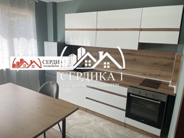 Четиристаен апартамент в София, Сердика - 100 кв.м за 1706 €/кв.м - Снимка #1