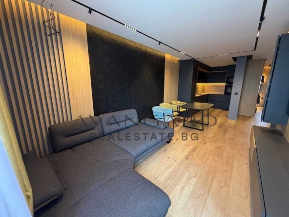 Тристаен апартамент в Пловдив, Център - 125 кв.м за 1167 €/кв.м - Снимка #1