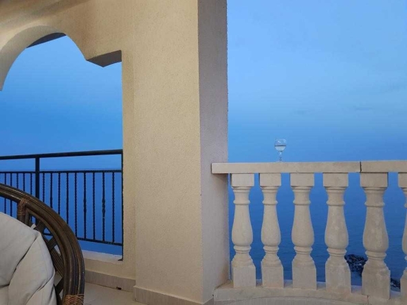 Тристаен апартамент в Свети Влас - 138 кв.м за 1993 €/кв.м - Снимка #1