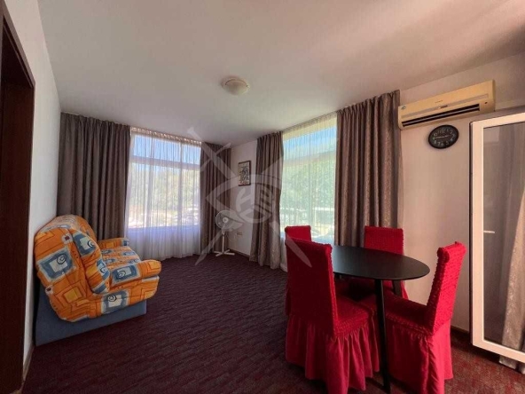 Двустаен апартамент в к.к. Слънчев бряг - 64 кв.м за 936 €/кв.м - Снимка #1