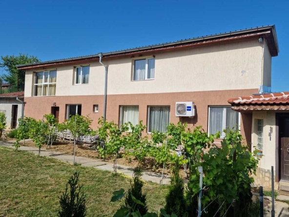 Къща в Враца, Дъбника - 175 кв.м за 843 €/кв.м - Снимка #1