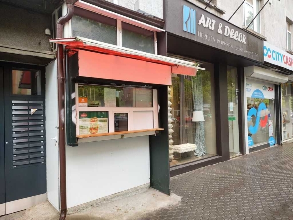 Дава се под наем Заведение в София, Център - 8 кв.м за 230 € - Снимка #1