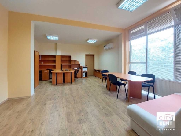 Дава се под наем Офис в Велико Търново, Картала - 45 кв.м за 230 € - Снимка #1