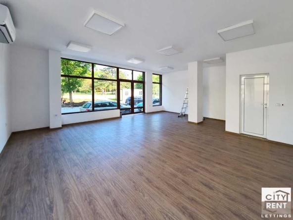 Дава се под наем Магазин в Велико Търново, Център - 52 кв.м за 510 € - Снимка #1