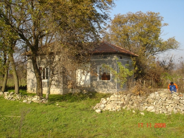 Къща в с. Александър Стамболийски, Област Добрич - 100 кв.м за 80 €/кв.м - Снимка #1