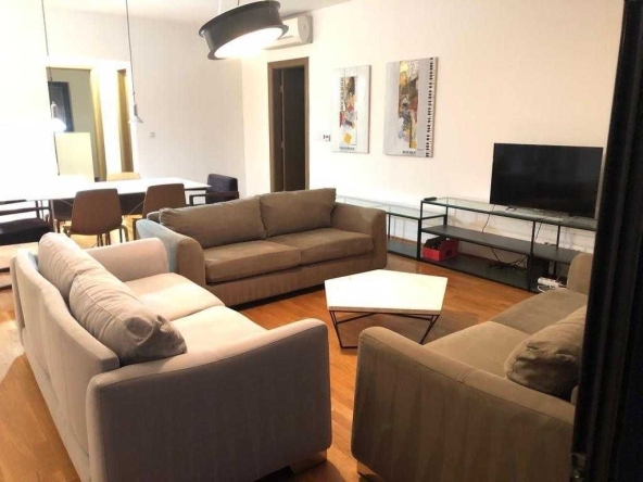 Дава се под наем Двустаен апартамент в Бургас, Изгрев - 53 кв.м за 204 € - Снимка #1