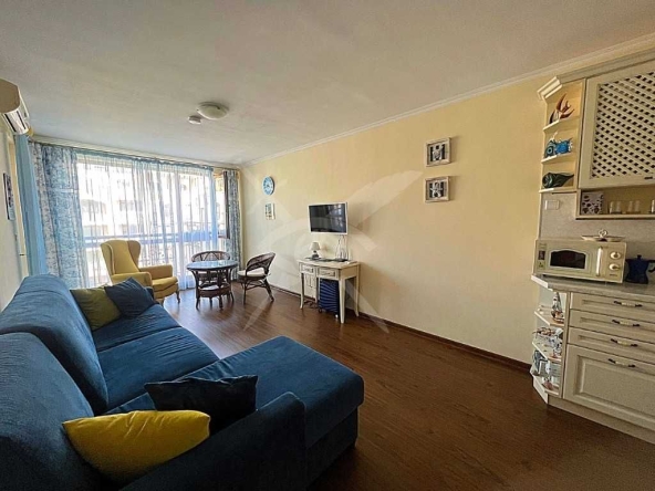 Двустаен апартамент в к.к. Елените - 59 кв.м за 1102 €/кв.м - Снимка #1