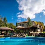 Къща в с. Хъневци, Област Велико Търново - 360 кв.м за 1792 €/кв.м - Снимка #1