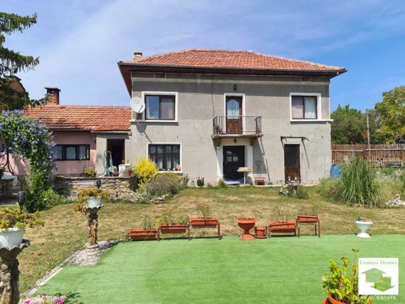 Къща в с. Буря, Област Габрово - 160 кв.м за 563 €/кв.м - Снимка #1