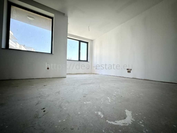 Двустаен апартамент в Благоевград, Запад - 190 кв.м за 443 €/кв.м - Снимка #1