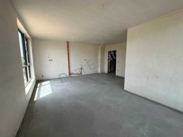 Тристаен апартамент в Благоевград, Освобождение - 105 кв.м за 854 €/кв.м - Снимка #1