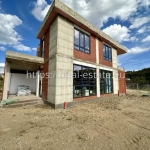 Къща в с. Изгрев, Област Благоевград - 200 кв.м за 1125 €/кв.м - Снимка #1