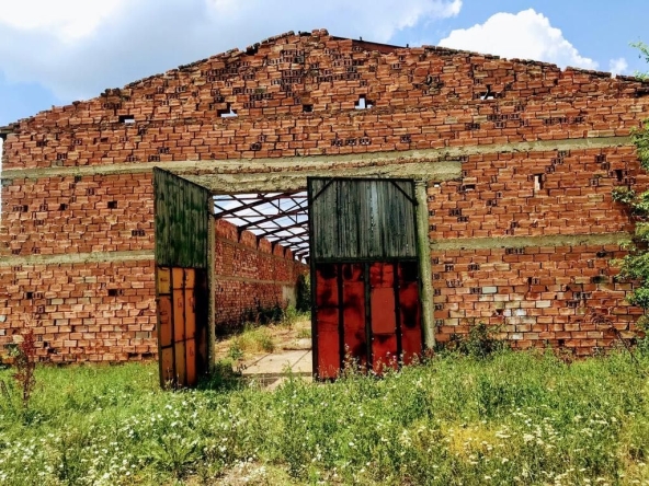 Склад в Летница - 2319 кв.м за 44 €/кв.м - Снимка #1