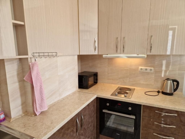 Дава се под наем Двустаен апартамент в Варна, Гръцка махала - 50 кв.м за 750 € - Снимка #1