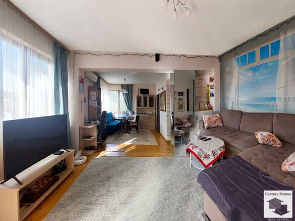 Тристаен апартамент в Велико Търново, Център - 150 кв.м за 1294 €/кв.м - Снимка #1