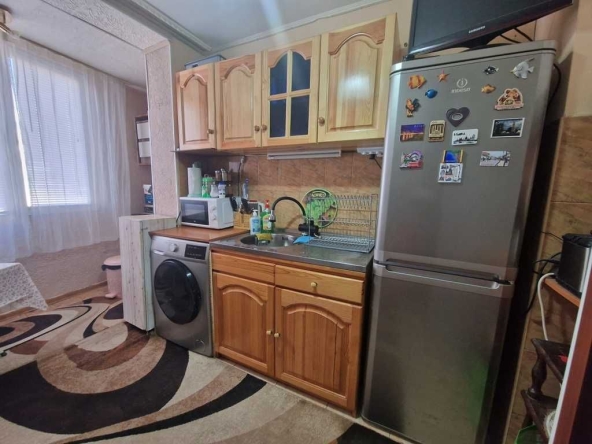 Тристаен апартамент в Благоевград, Струмско - 58 кв.м за 1008 €/кв.м - Снимка #1