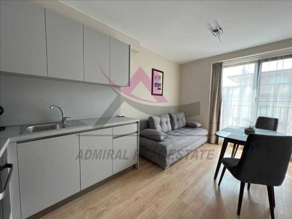 Дава се под наем Тристаен апартамент в Варна, Гръцка махала - 85 кв.м за 1200 € - Снимка #1