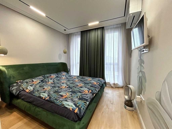 Дава се под наем Тристаен апартамент в София, Борово - 79 кв.м за 714 € - Снимка #1