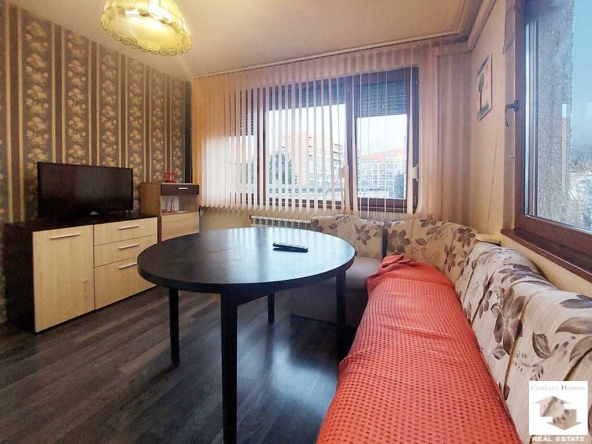 Двустаен апартамент в Велико Търново, Център - 47 кв.м за 1639 €/кв.м - Снимка #1