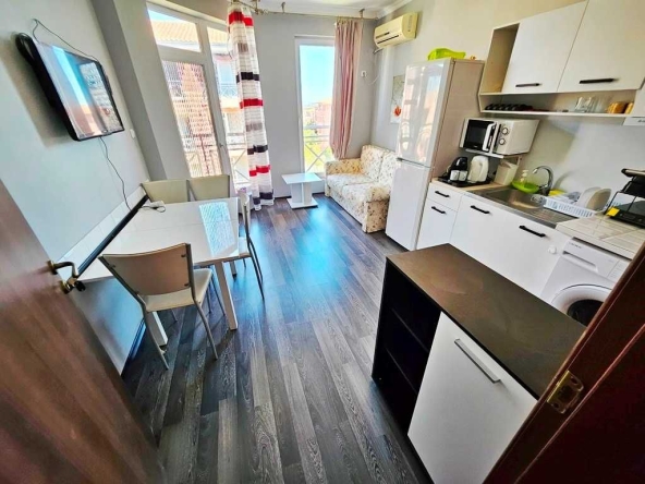 Двустаен апартамент в к.к. Слънчев бряг - 40 кв.м за 1088 €/кв.м - Снимка #1